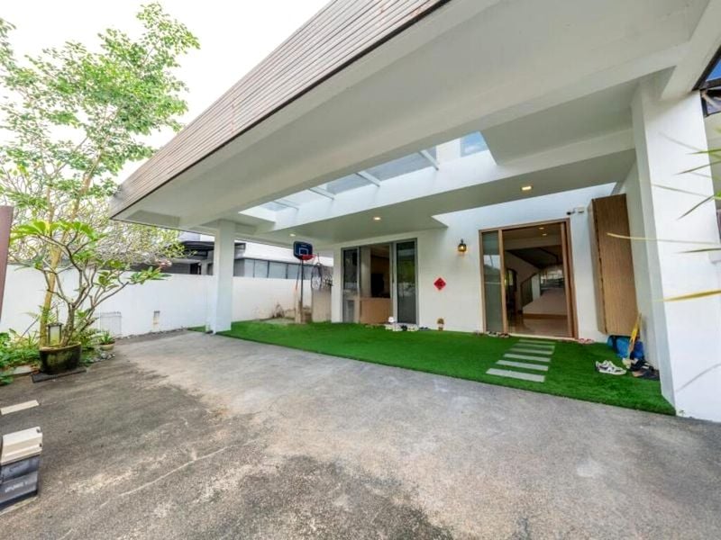 4 Bed Semi-Detached House (Landed) for Sale in  Watten Estate - Image 1